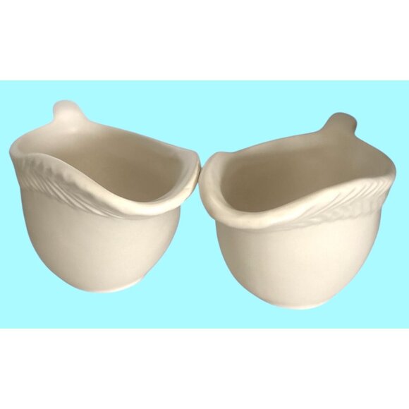 Bee & Willow Stoneware Gravy Boats Set Of 2 Cream Color Embossed Leaf Design - Picture 9 of 9